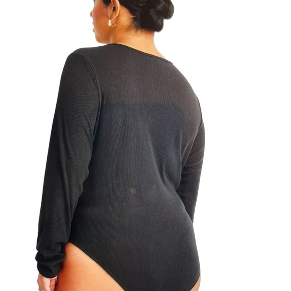 Ribbed Black Bodysuit with cut in front & snap closure Size: 4X - Picture 3 of 9